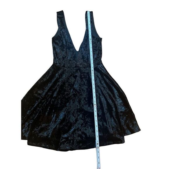 Lulus This Night Black Velvet Backless Skater Dress Sz S - Picture 8 of 12